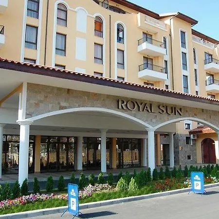 Spacious With 2 Bedrooms And 2 Bathrooms Complex Royal Sun Sunny アパート *
