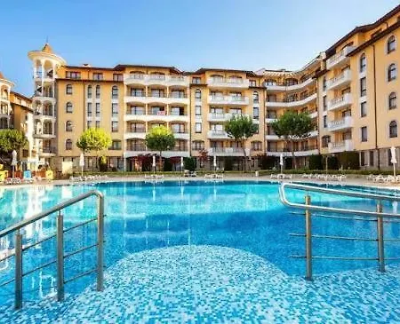 Spacious With 2 Bedrooms And 2 Bathrooms Complex Royal Sun Sunny アパート *