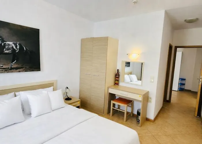 Spacious With 2 Bedrooms And 2 Bathrooms Complex Royal Sun Sunny * Slantchev Briag